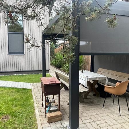 Pine House Apartman Zujunai Kültér fotó