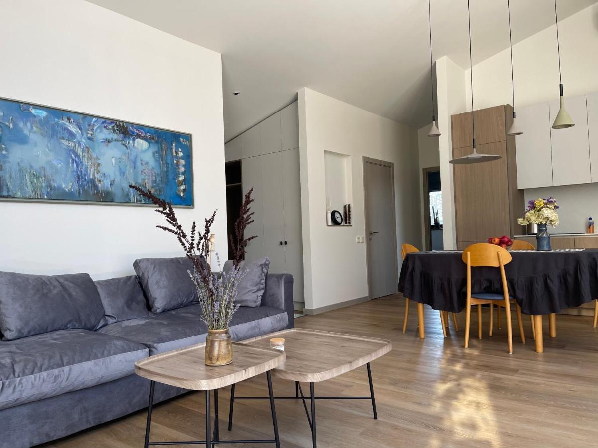 Pine House Apartman Zujunai Kültér fotó